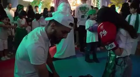 مقطع مصارعة